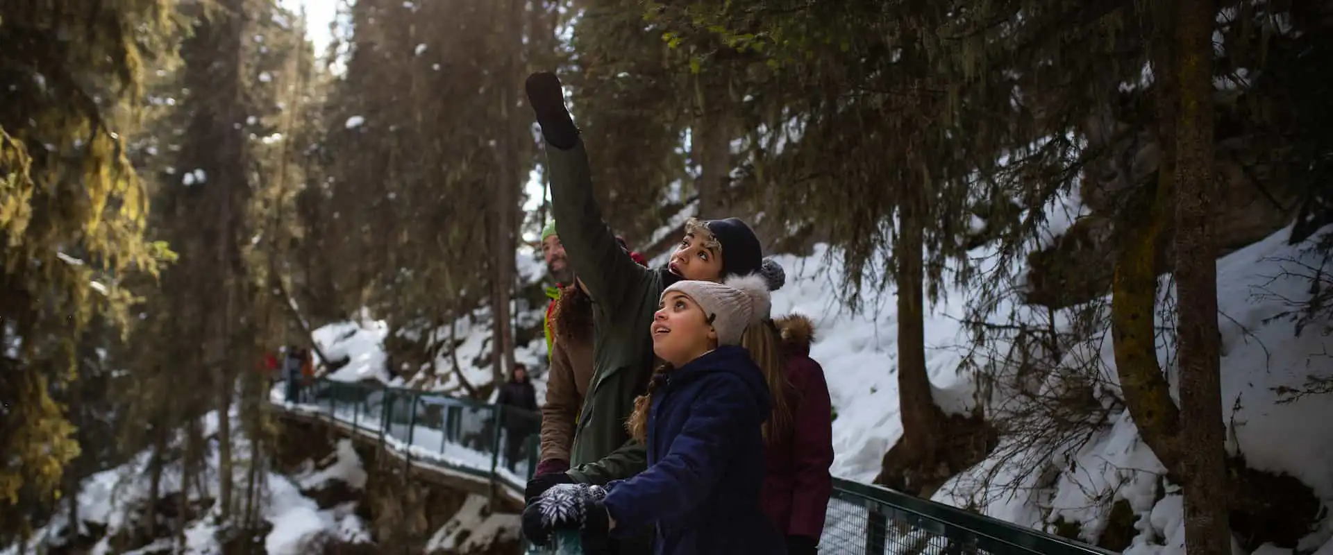 Winter Family Icewalk at Johnston Canyon with Discover Banff Tours