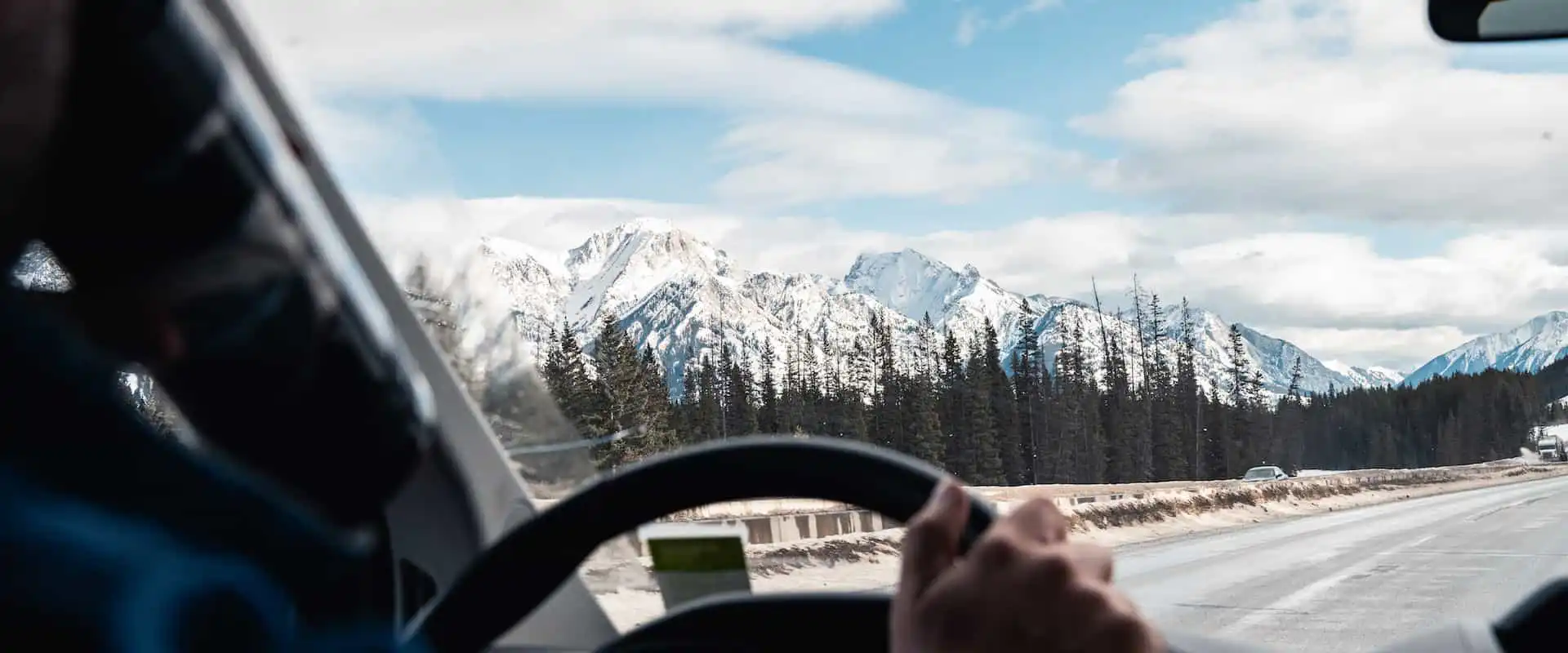 Guided winter driving on Highway 1 with Discover Banff Tours